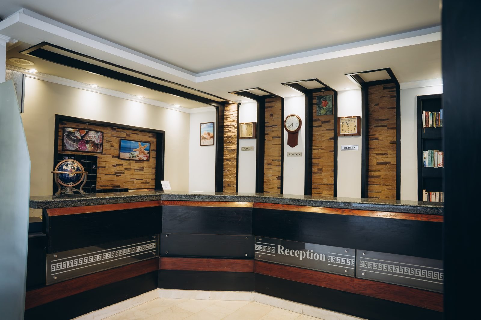 Fantasia Hotel — dining