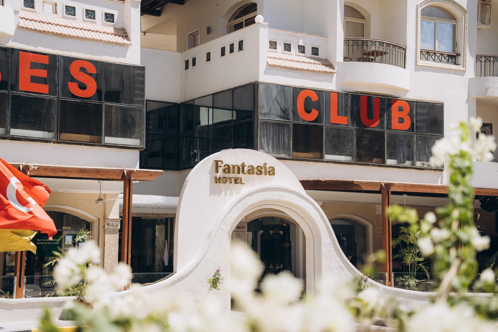 Fantasia Hotel — dining