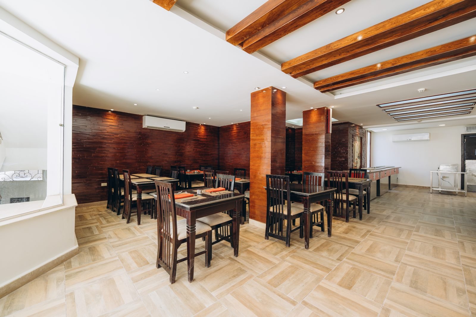 Fantasia Hotel — dining