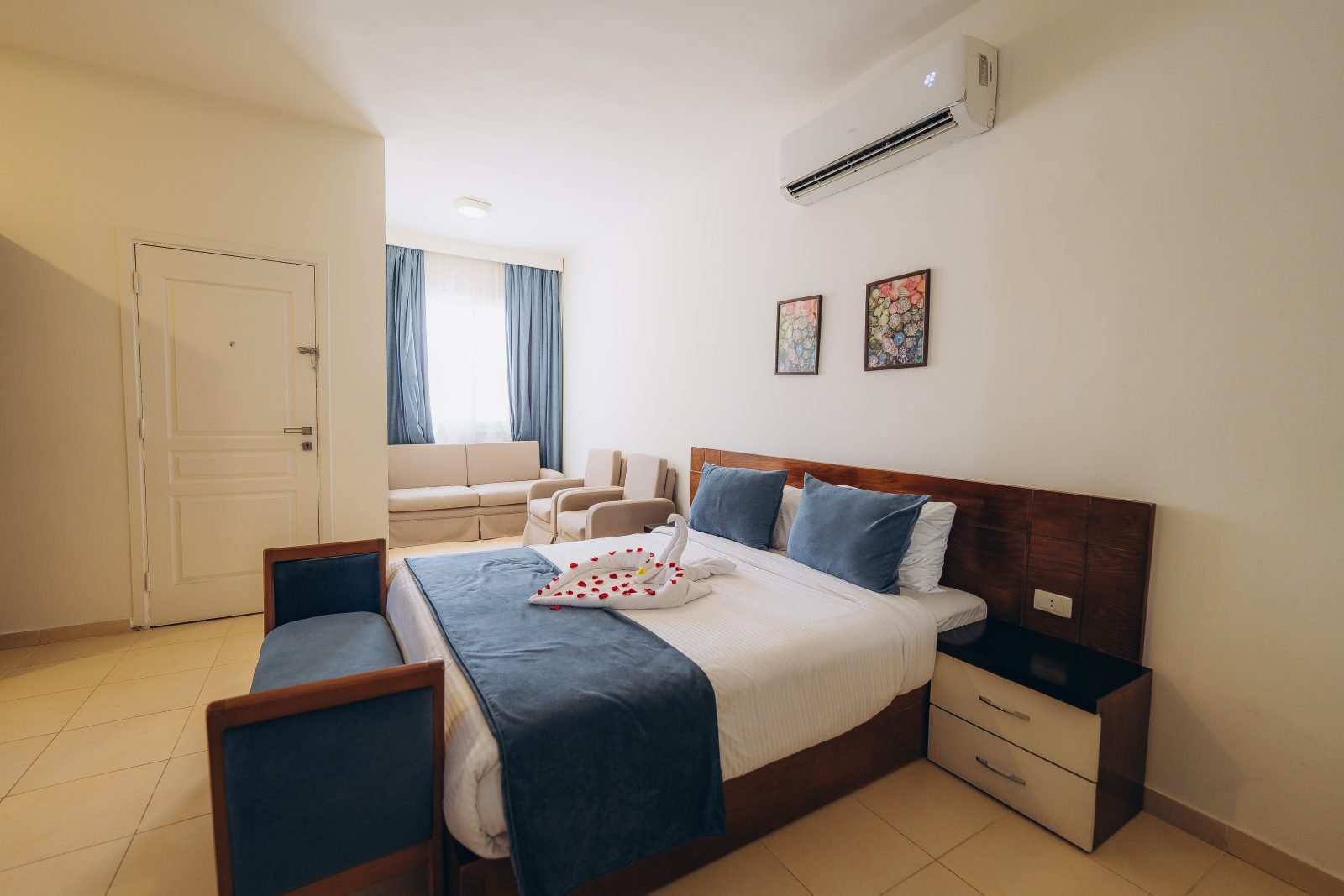 Fantasia Hotel — rooms